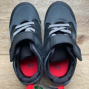 Brand new Cat & Jack tennis shoes